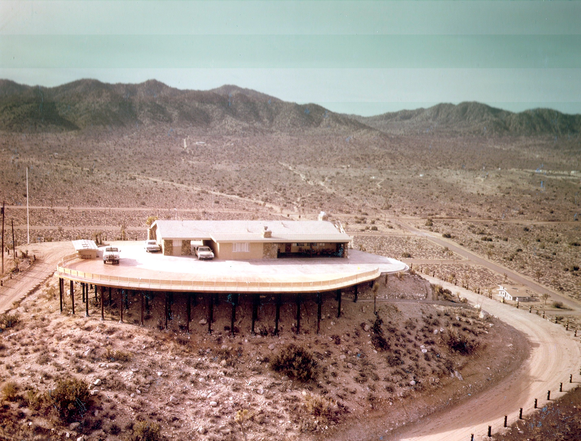 Snake Ranch Chile Rattlesnake Ranch | Luxury Desert Retreat in Joshua Tree